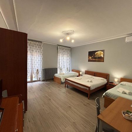 Domus Hotel 카셀토리네세 외부 사진