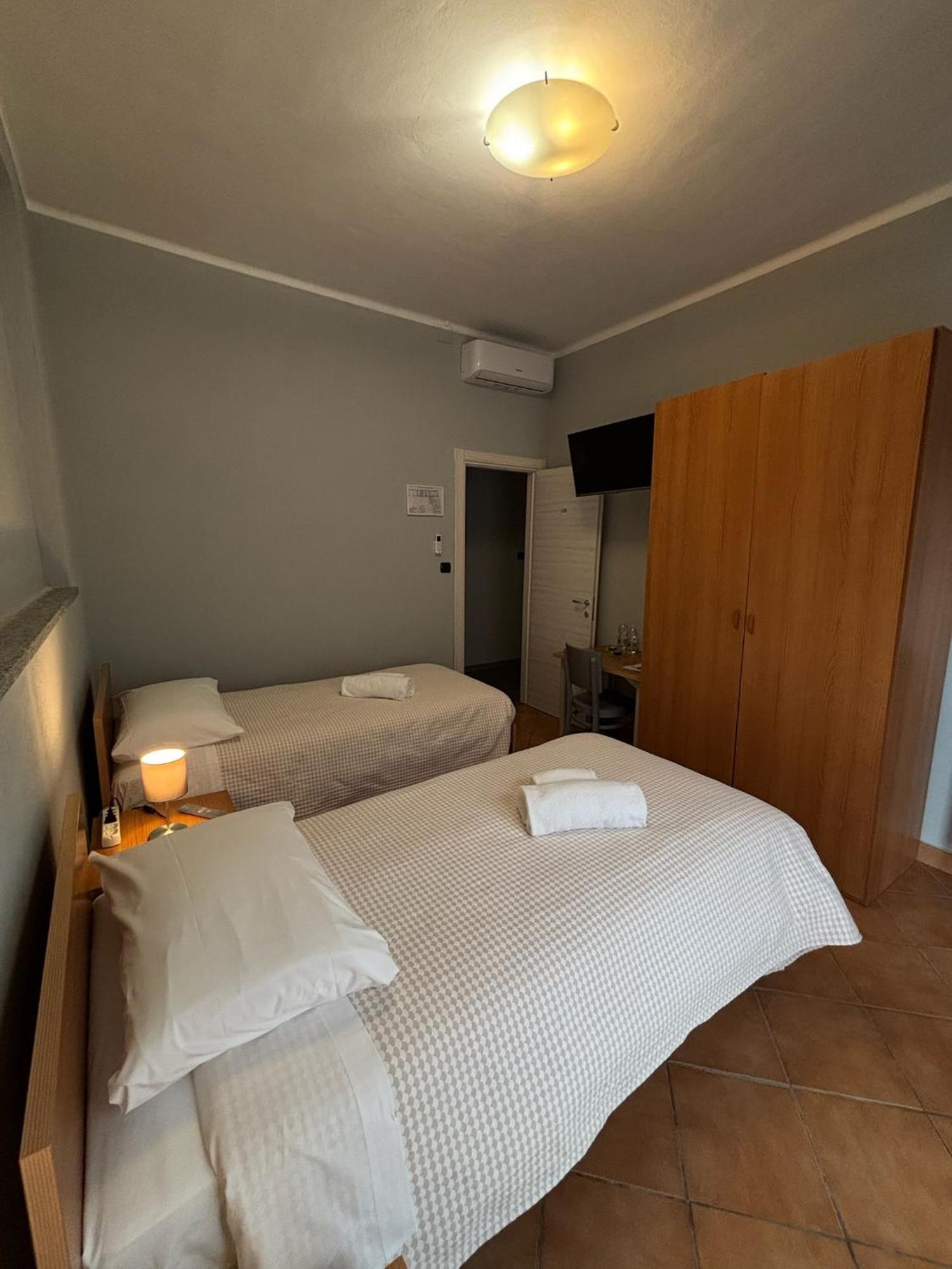 Domus Hotel 카셀토리네세 외부 사진