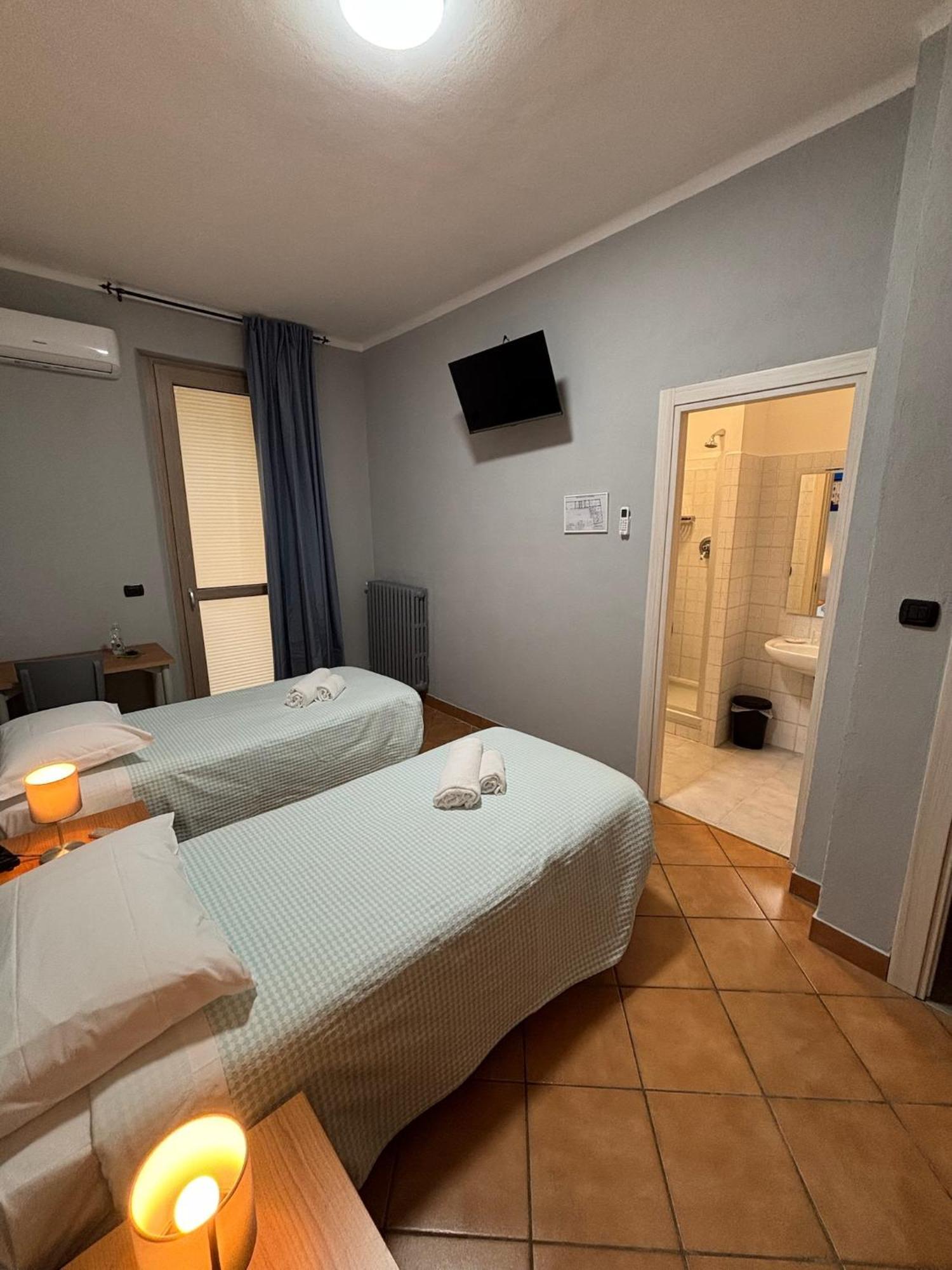 Domus Hotel 카셀토리네세 외부 사진